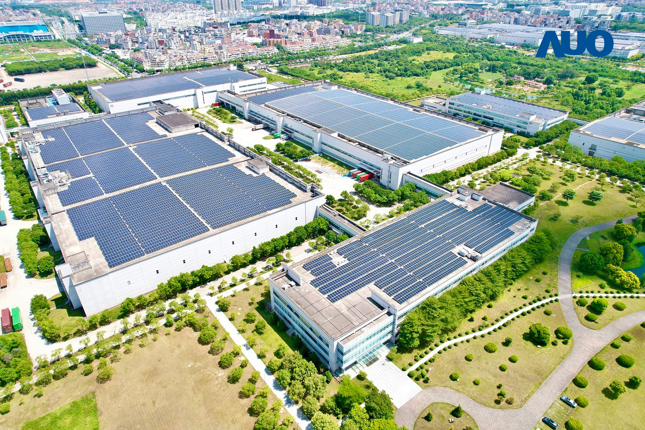 k8凯发(中国)厦门推动智能制造同时，透过绿电创能纵深推进绿色转型，厂区全屋顶铺设太阳能光伏板，每年太阳能发电 2,600多万度